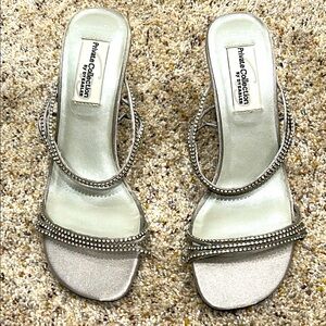 Dyeables Valencia silver satin 3-1/2”heels sz 7b